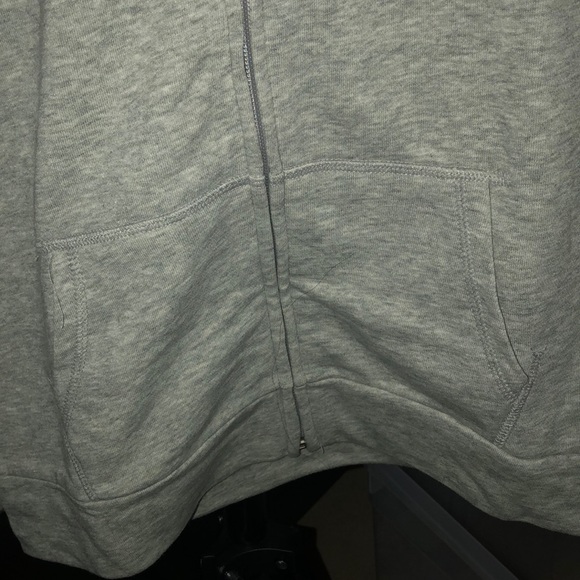 Sweater - Picture 4 of 4